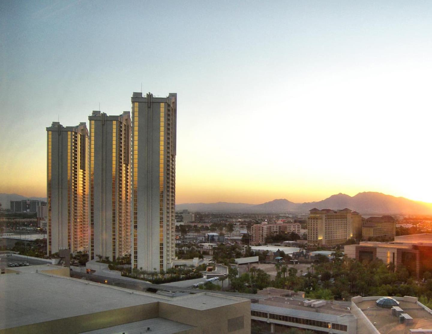 Luxury Mgm With View & Amenities